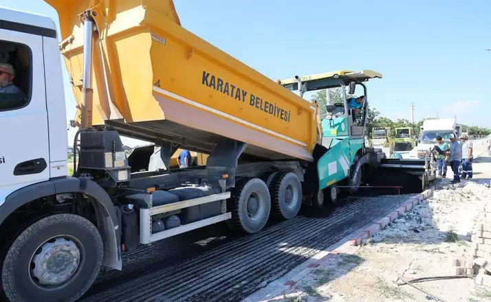 Karatay'da Konforlu Ulaşım İçin Asfalt Atağı